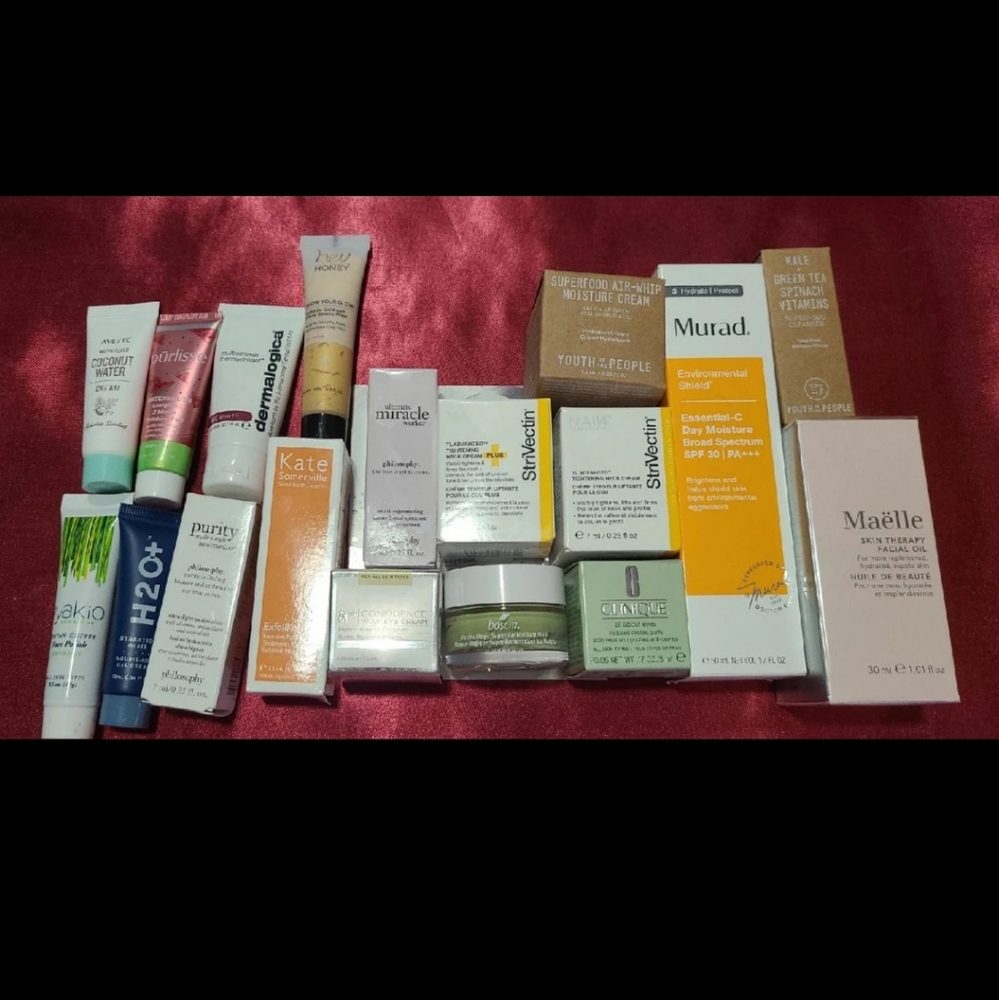 Face creams and serums for aging skin